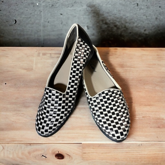 TROTTERS LIZ BLACK/WHITE CHECKERED WOVEN LEATHER
LOAFER ROUND TOE SLIP-ON SZ 9W - Picture 2 of 10